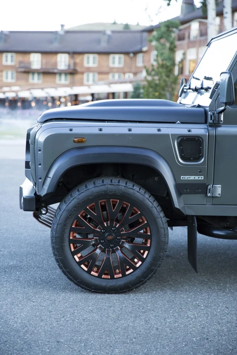 1993 Land Rover Defender 110 - Image 14 of 31