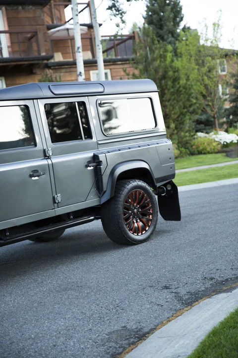 1993 Land Rover Defender 110 - Image 9 of 31