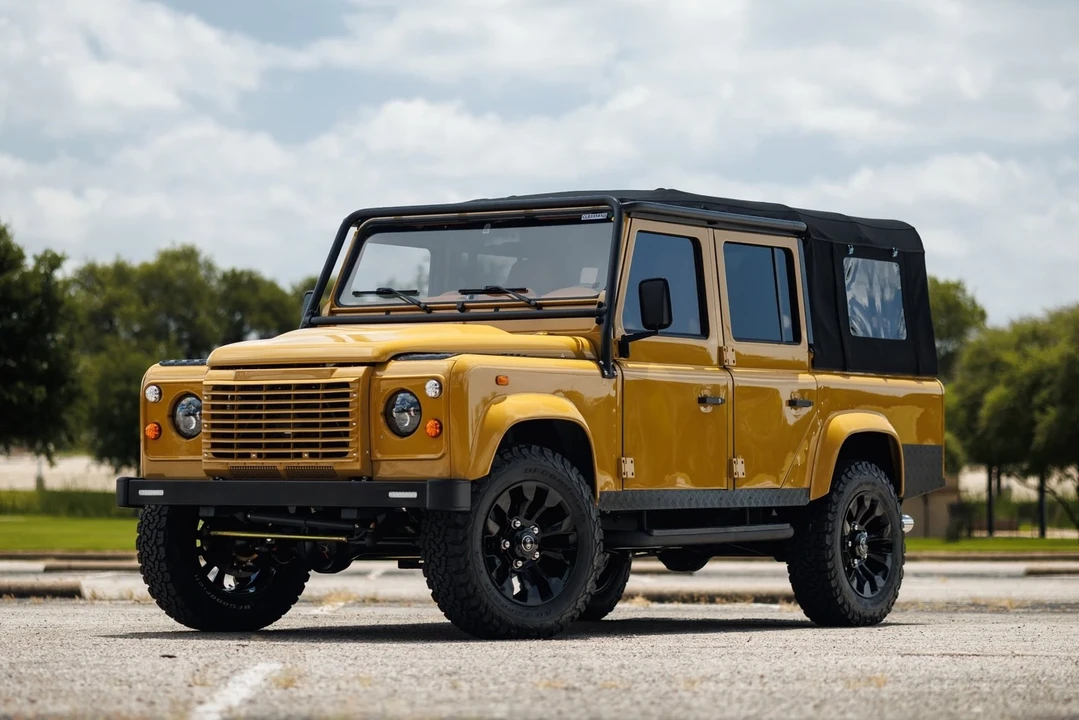 1993 Land Rover Defender 110 - Image 2 of 12