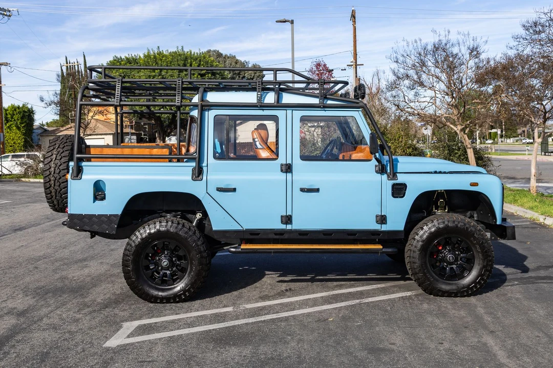 1993 Land Rover Defender 110 - Image 4 of 10