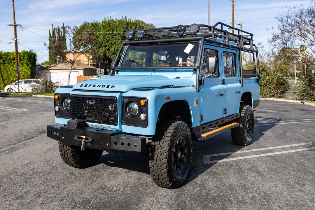 1993 Land Rover Defender 110 - Image 2 of 10