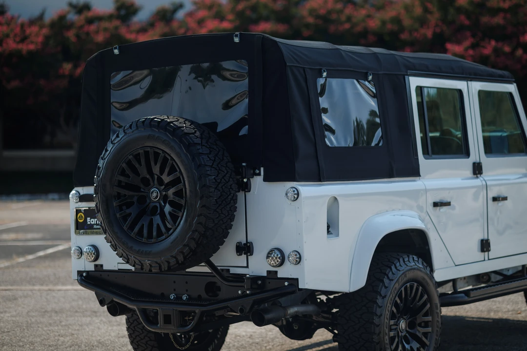 1993 Land Rover Defender 110 - Image 25 of 31