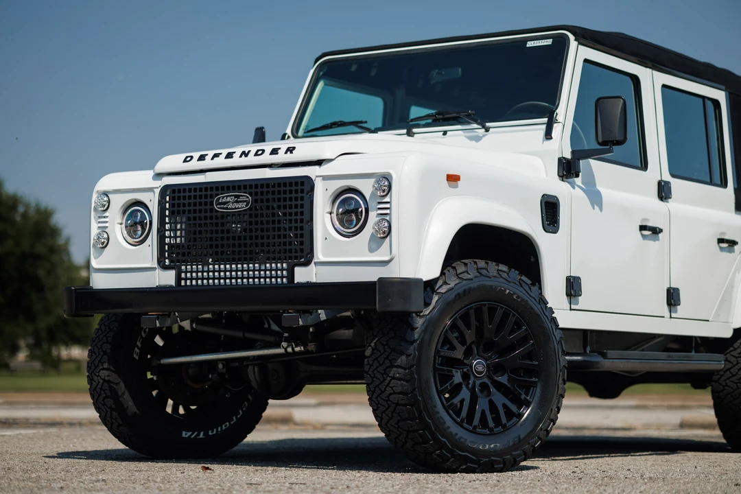 1993 Land Rover Defender 110 - Image 21 of 31
