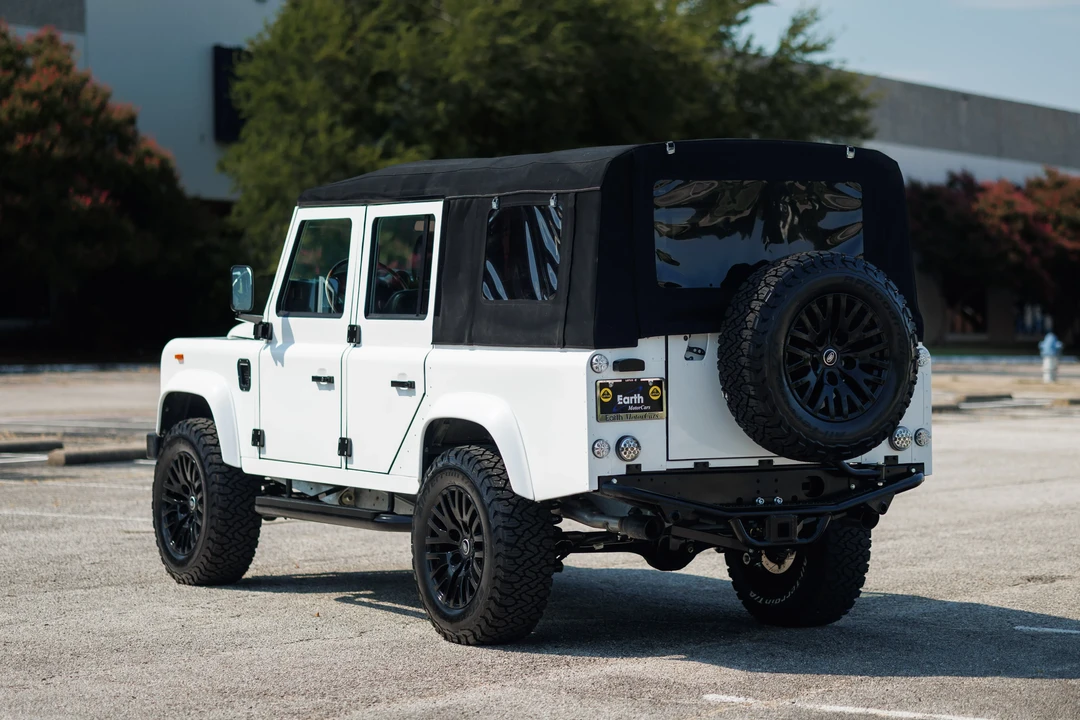 1993 Land Rover Defender 110 - Image 15 of 31