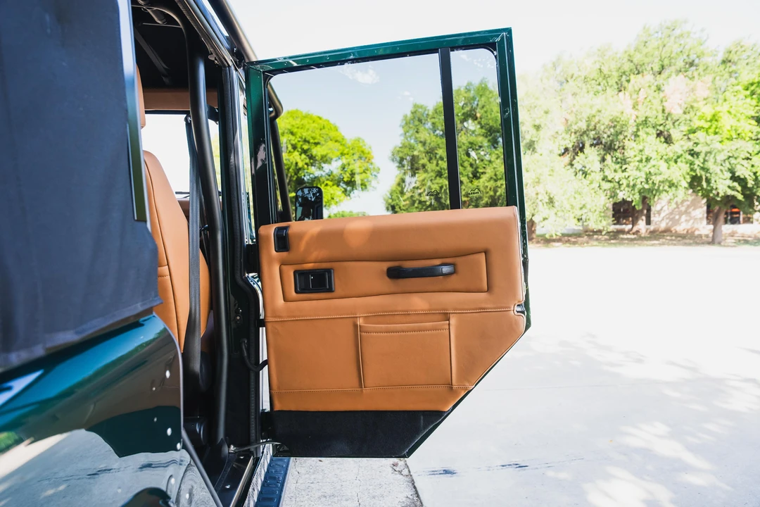 1993 Land Rover Defender 110 - Image 31 of 31