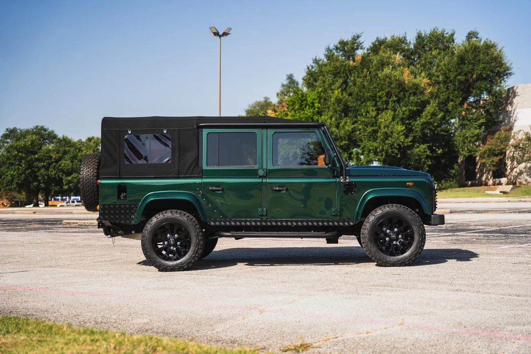 1993 Land Rover Defender 110 - Image 3 of 31