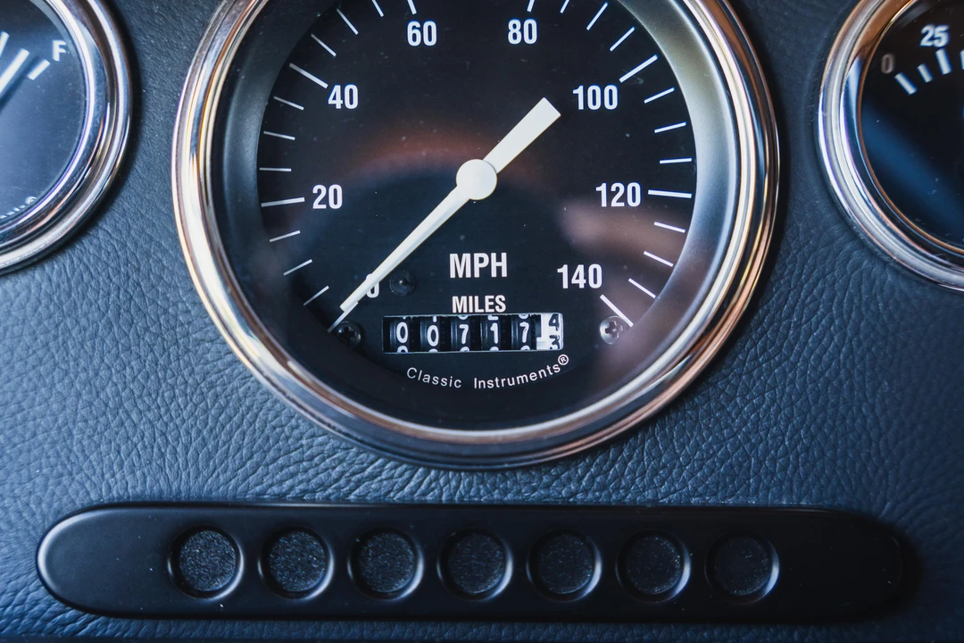1993 Land Rover Defender 110 - Image 18 of 31