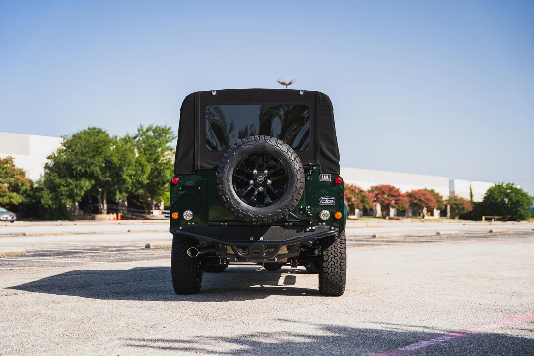 1993 Land Rover Defender 110 - Image 5 of 31