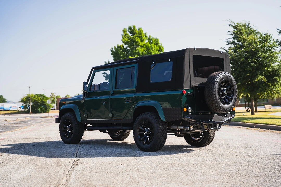 1993 Land Rover Defender 110 - Image 8 of 31