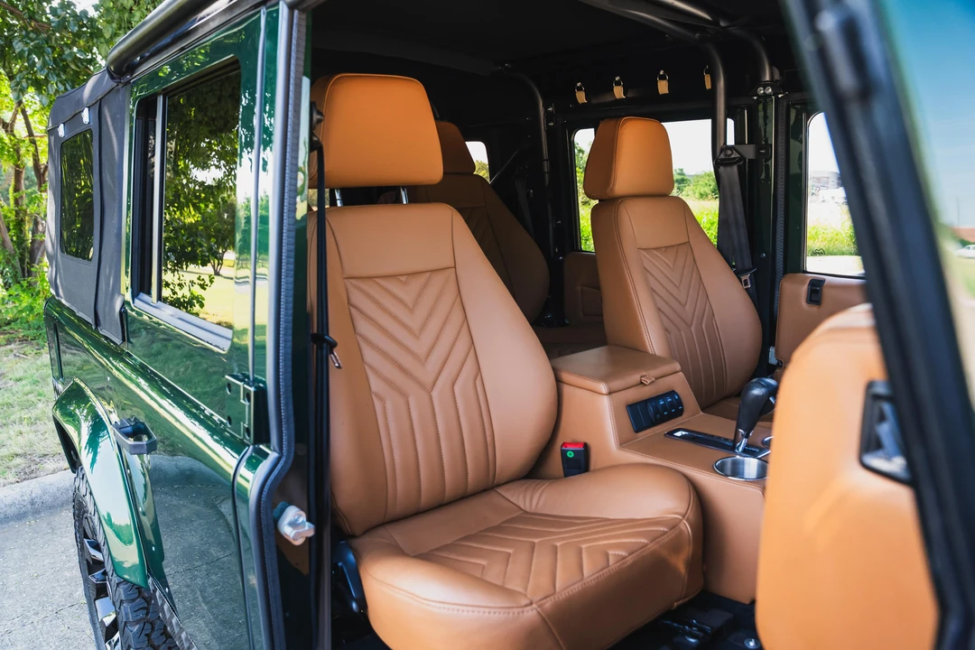 1993 Land Rover Defender 110 - Image 23 of 31