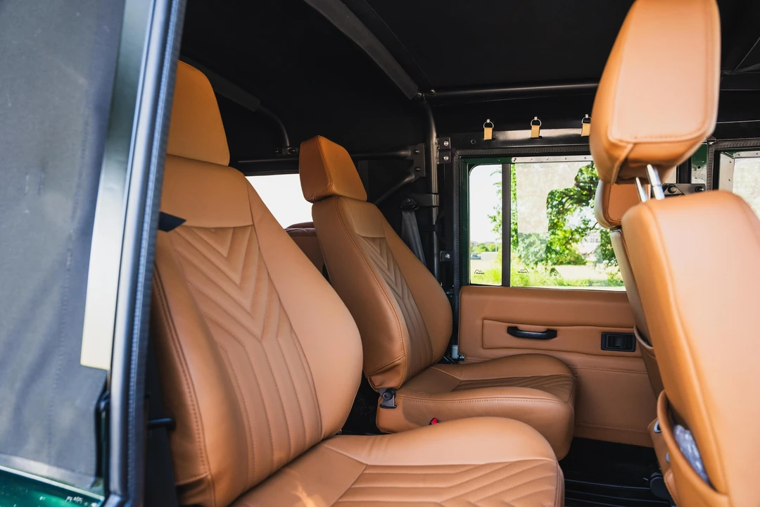 1993 Land Rover Defender 110 - Image 25 of 31
