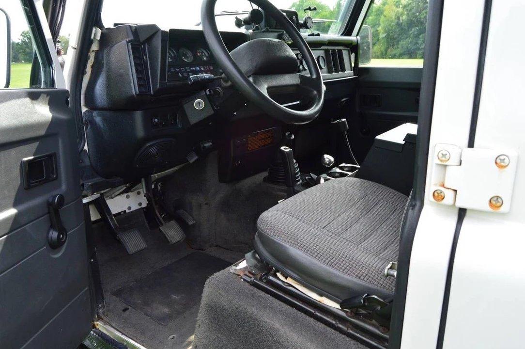 1993 Land Rover Defender 110 - Image 3 of 7