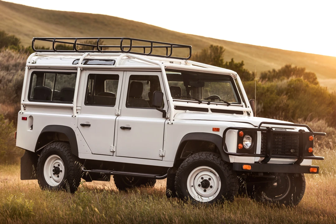 1993 Land Rover Defender 110 - Image 2 of 31