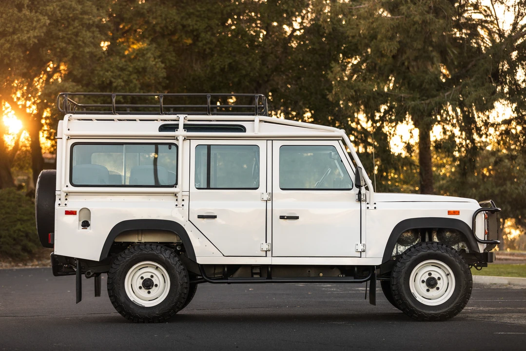 1993 Land Rover Defender 110 - Image 18 of 31