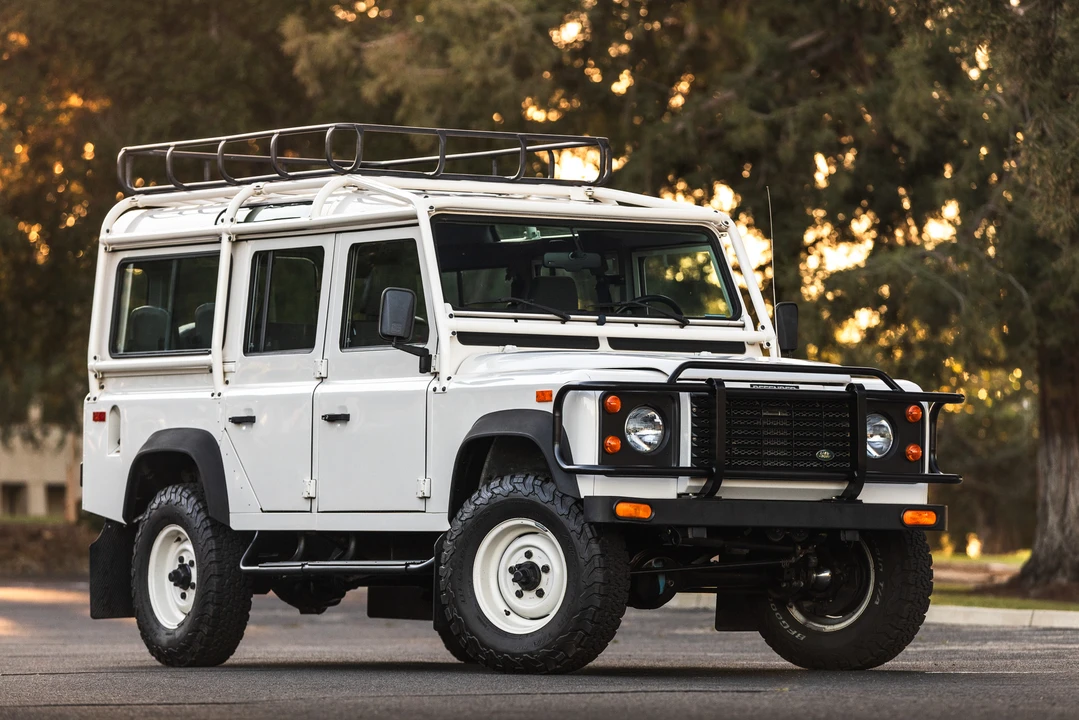 1993 Land Rover Defender 110 - Image 3 of 31