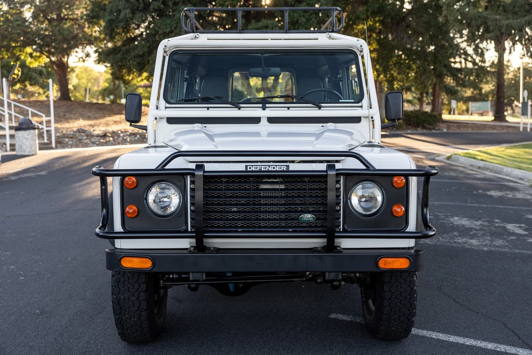 1993 Land Rover Defender 110 - Image 5 of 31