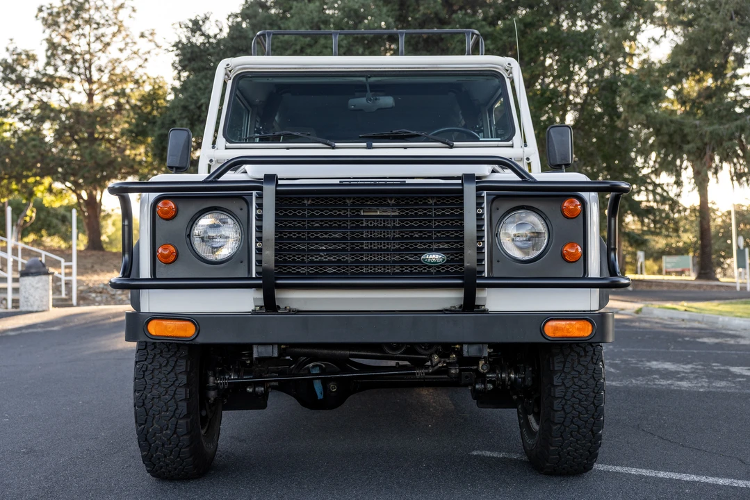 1993 Land Rover Defender 110 - Image 6 of 31