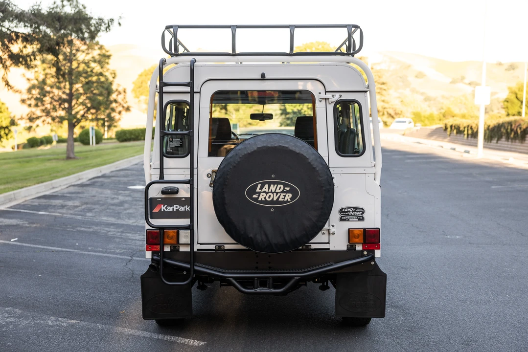 1993 Land Rover Defender 110 - Image 14 of 31