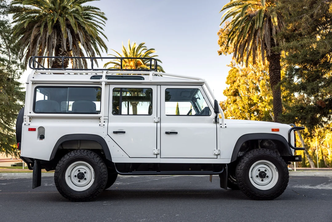 1993 Land Rover Defender 110 - Image 20 of 31