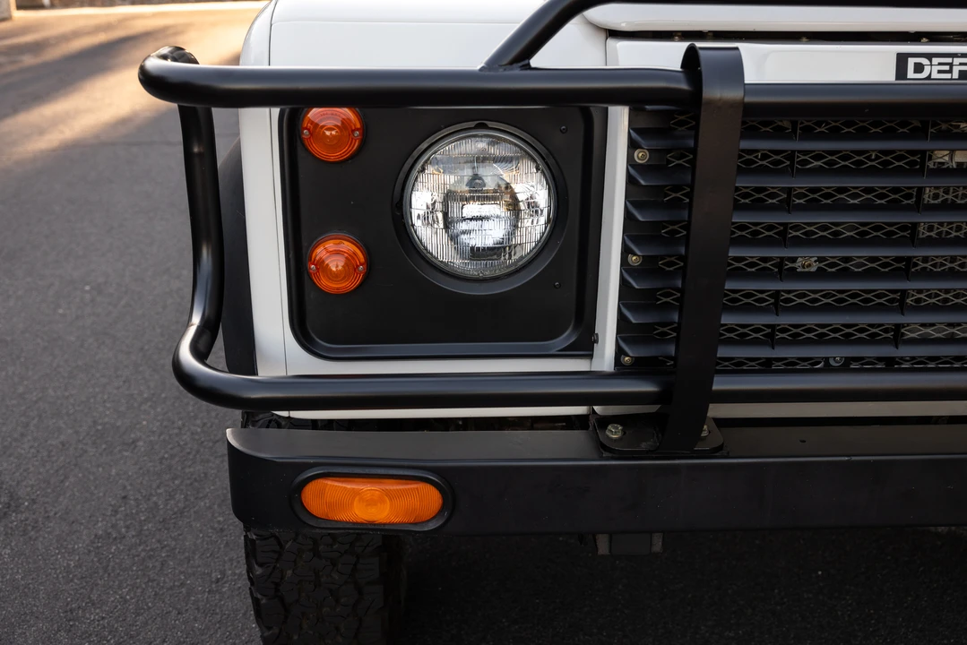1993 Land Rover Defender 110 - Image 25 of 31