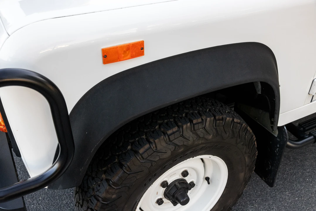 1993 Land Rover Defender 110 - Image 28 of 31