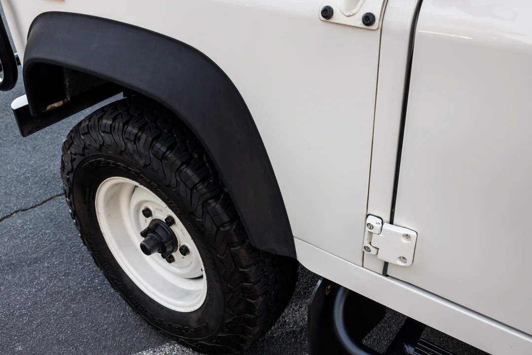 1993 Land Rover Defender 110 - Image 29 of 31