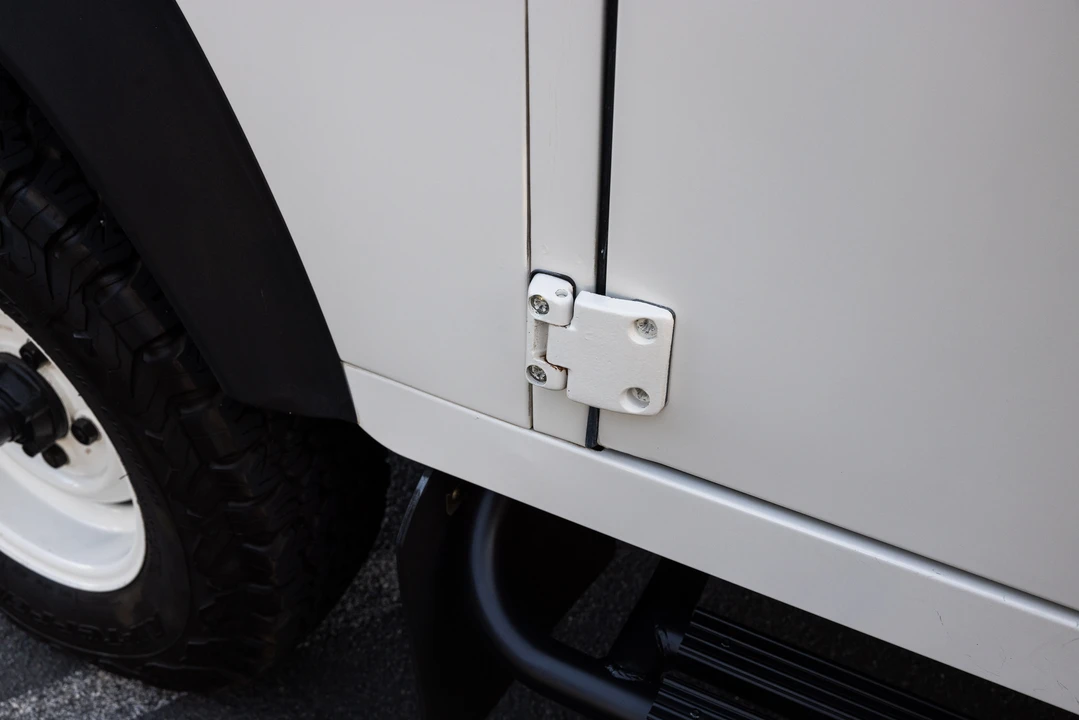 1993 Land Rover Defender 110 - Image 30 of 31