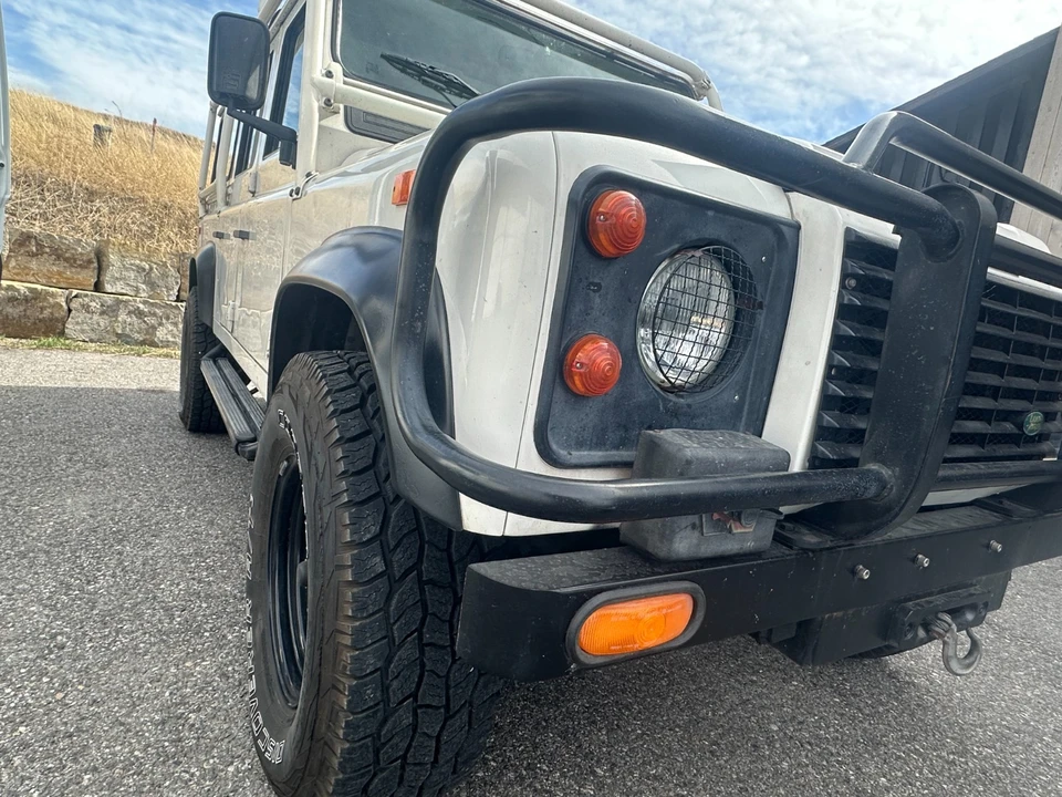 1993 Land Rover Defender 110 - Image 6 of 21