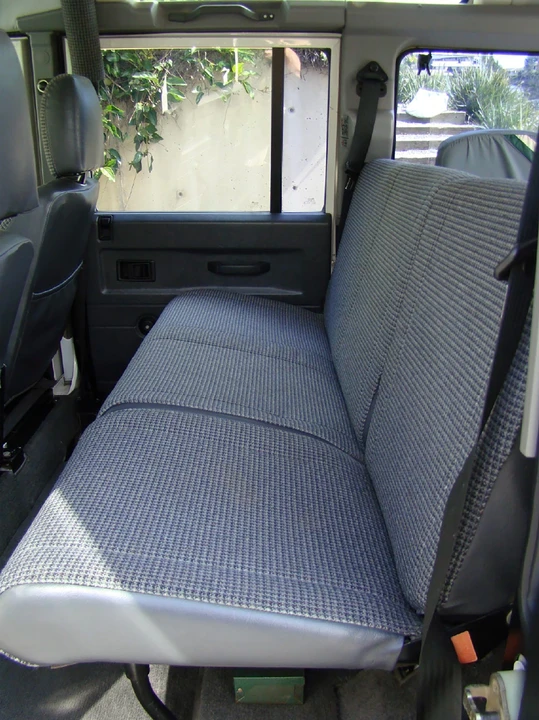 1993 Land Rover Defender 110 - Image 18 of 21