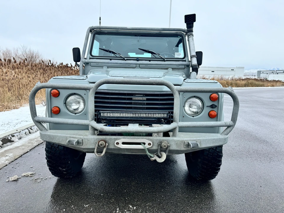 1993 Land Rover Defender 110 - Image 6 of 31