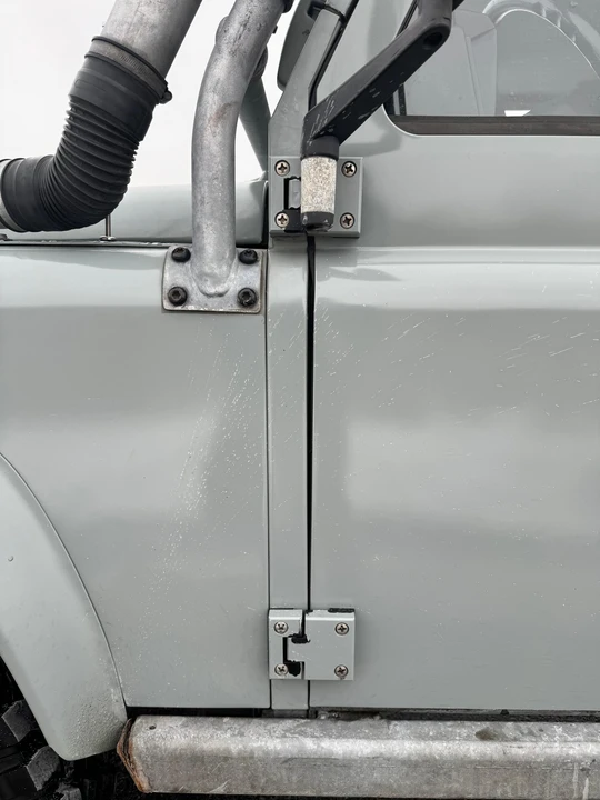 1993 Land Rover Defender 110 - Image 25 of 31