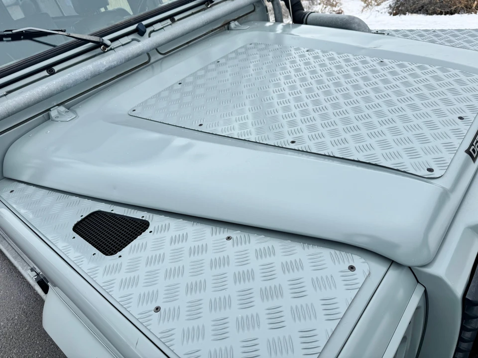 1993 Land Rover Defender 110 - Image 18 of 31