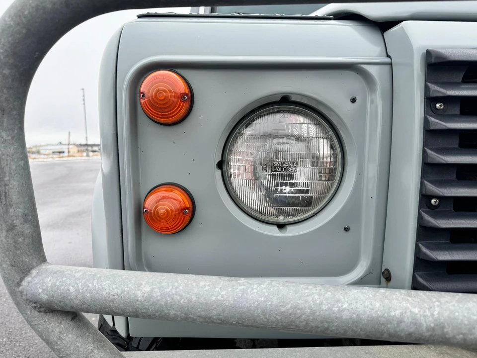 1993 Land Rover Defender 110 - Image 19 of 31