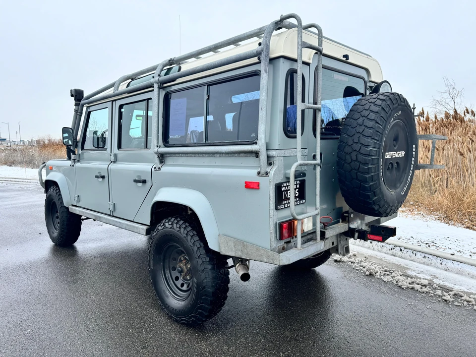 1993 Land Rover Defender 110 - Image 11 of 31