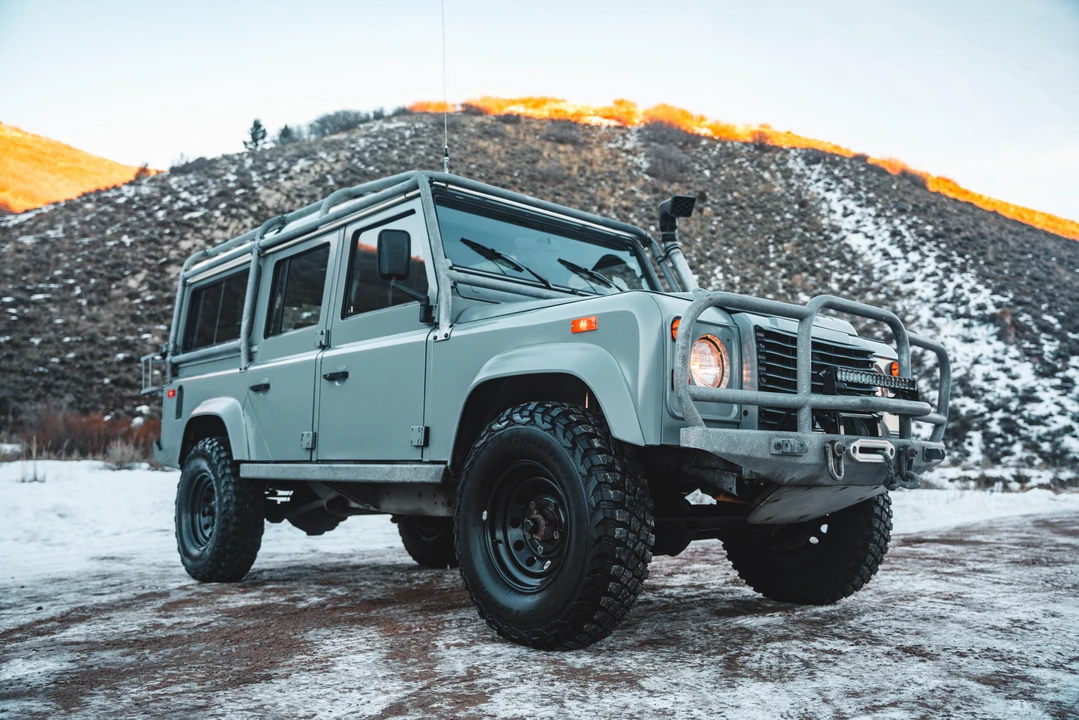 1993 Land Rover Defender 110 - Image 16 of 31