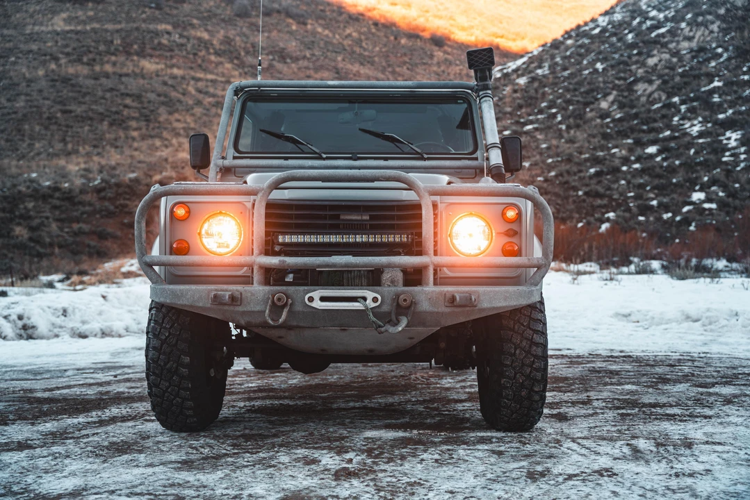 1993 Land Rover Defender 110 - Image 7 of 31