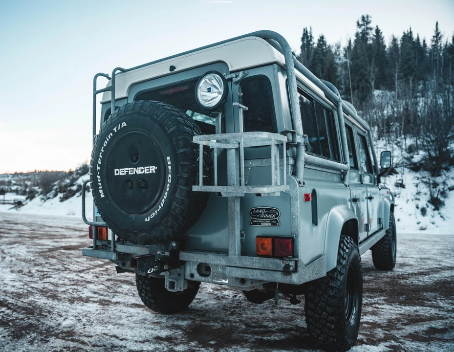1993 Land Rover Defender 110 - Image 13 of 31