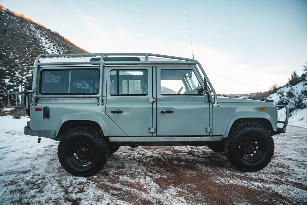 1993 Land Rover Defender 110 - Image 15 of 31
