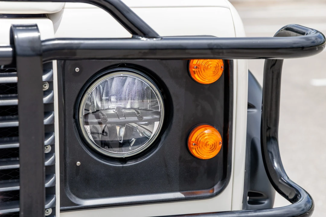 1993 Land Rover Defender 110 - Image 20 of 31