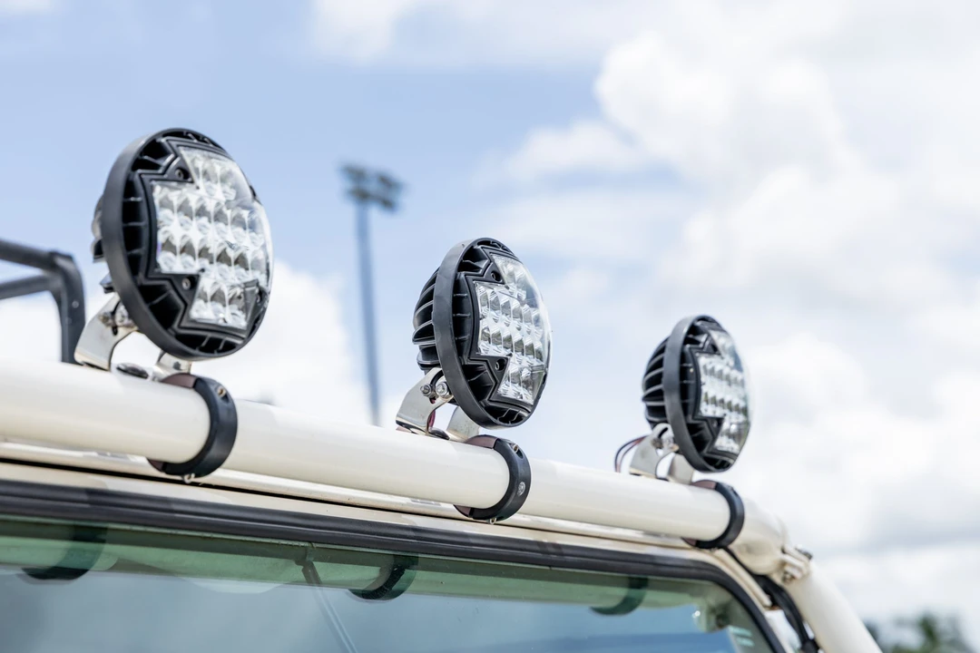 1993 Land Rover Defender 110 - Image 30 of 31