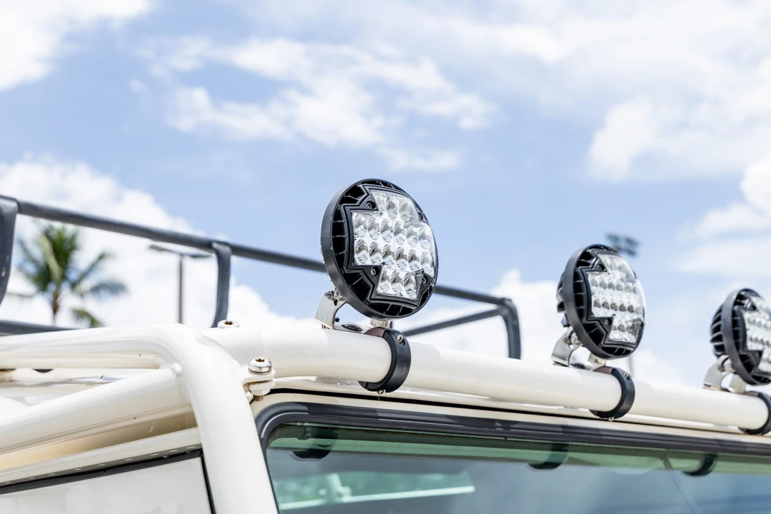 1993 Land Rover Defender 110 - Image 28 of 31