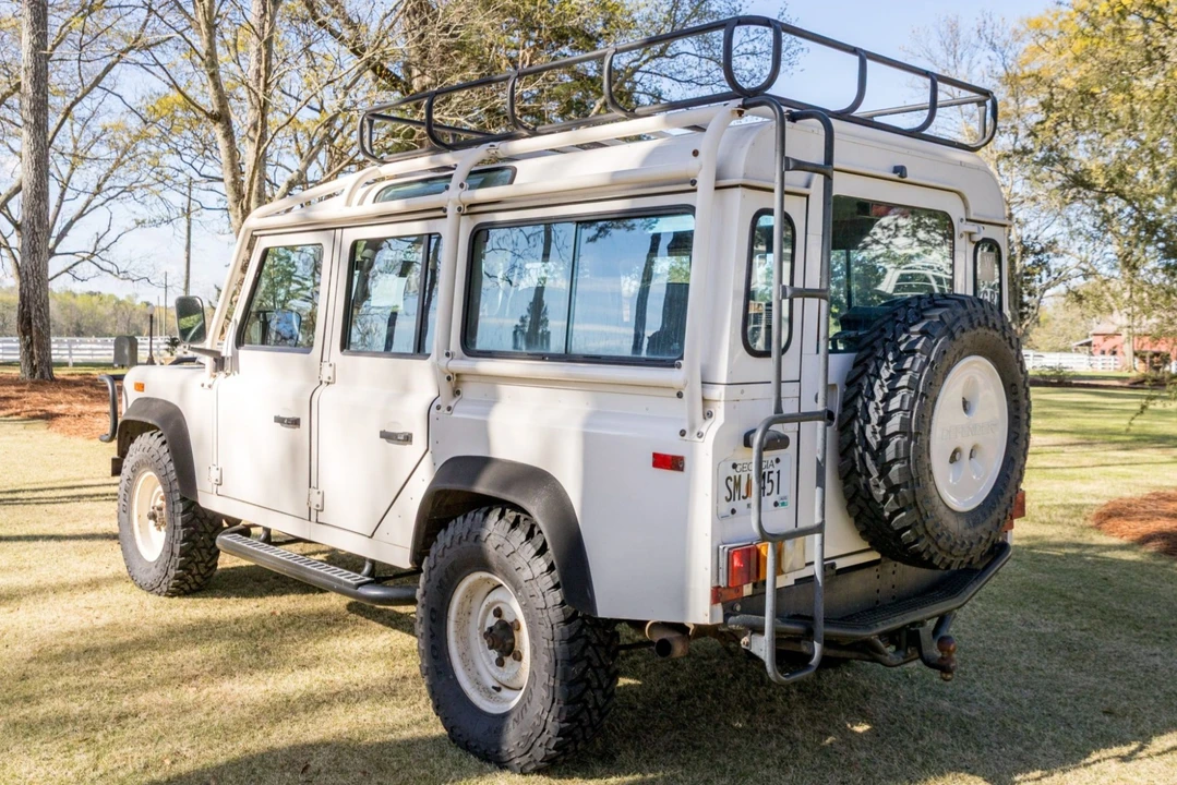 1993 Land Rover Defender 110 - Image 2 of 10