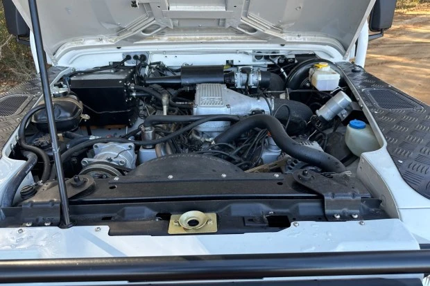 1993 Land Rover Defender 110 - Image 8 of 10