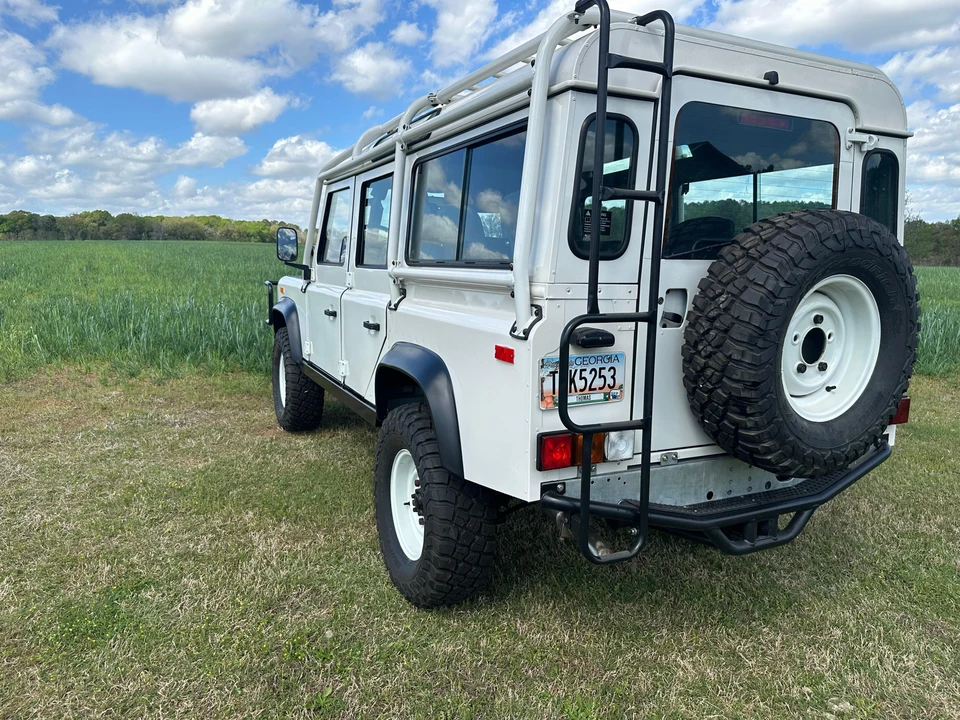 1993 Land Rover Defender 110 - Image 9 of 31