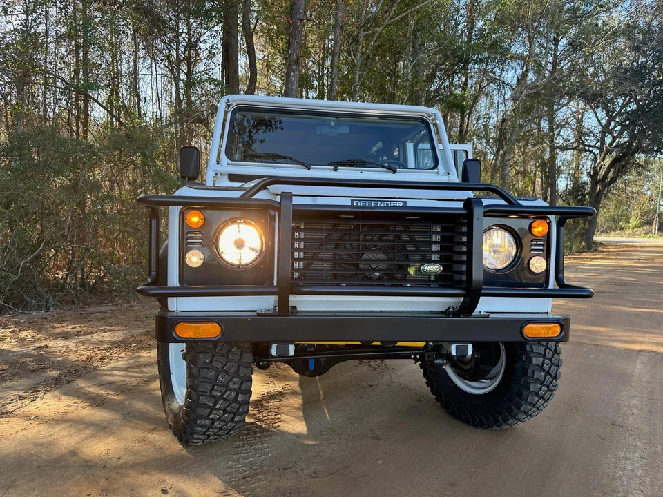 1993 Land Rover Defender 110 - Image 13 of 31