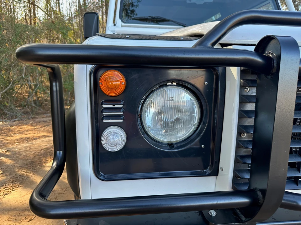 1993 Land Rover Defender 110 - Image 18 of 31
