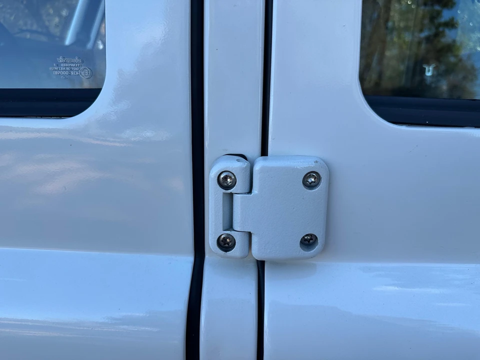 1993 Land Rover Defender 110 - Image 29 of 31