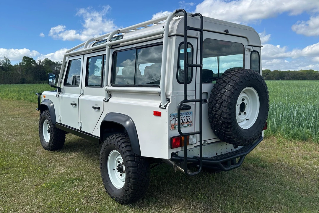 1993 Land Rover Defender 110 - Image 5 of 31