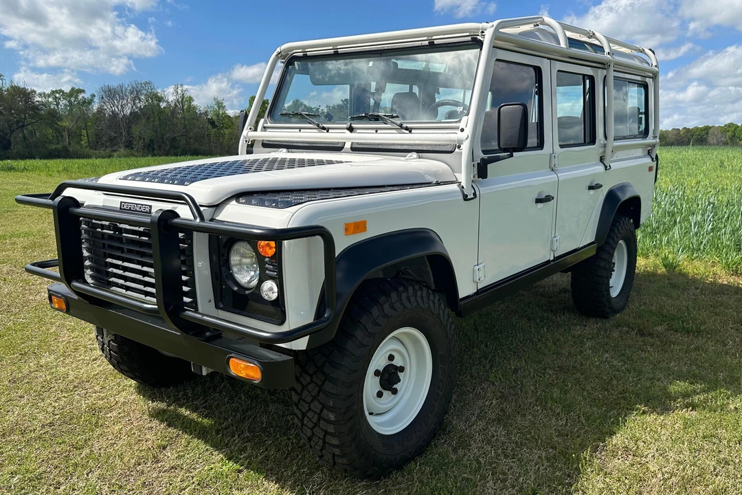 1993 Land Rover Defender 110 - Image 2 of 31