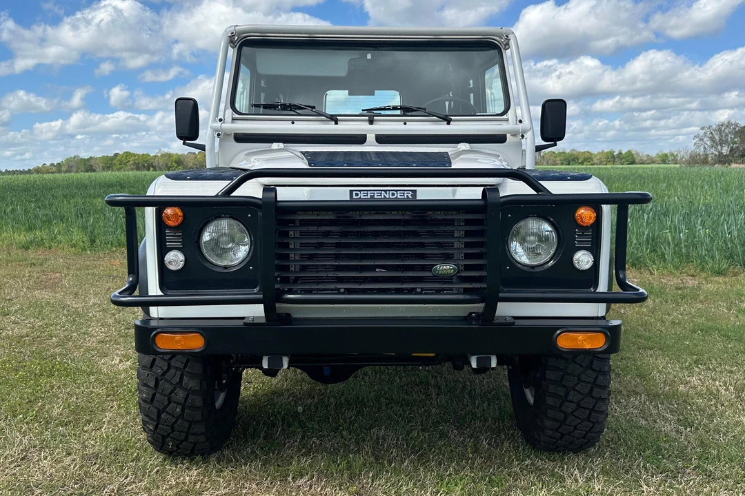 1993 Land Rover Defender 110 - Image 3 of 31